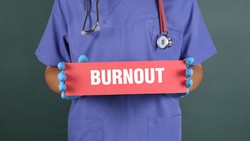 Burnout terjadi ketika level stres karena pekerjaan kamu sudah mencapai titik puncak. Sayangnya, tidak semua orang tahu gejalanya. Simak di sini penjelasannya.