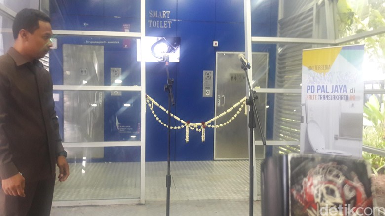 Keren! Ada Smart Toilet di Halte TransJakarta Keren! Ada Smart Toilet di Halte TransJakarta