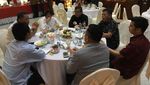 Foto: Pertemuan Sekjen PDIP dan Risma, Deal Maju Pilgub Jatim?