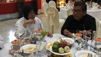 Tunggu tanggal mainnya, kata Risma dengan nada bercanda saat ditanya wartawan soal peluang dirinya maju ke Pilgub Jatim 2018, Senin (9/10/2017). Foto: dok. Istimewa