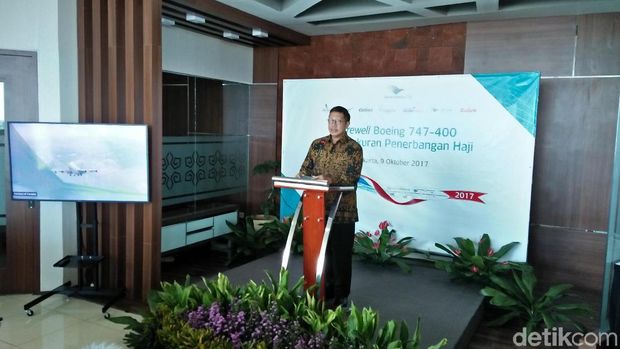 Musim Haji Selesai, Menhub-Menag-Dirut Garuda Potong Tumpeng