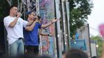 Tercyduk! Wajah Bahagia Penonton Synchronize Fest Nonton Kahitna Bareng Pasangan