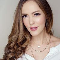 Tips Makeup dan Diet ala Cathy Sharon agar Kulit Berkilau Alami