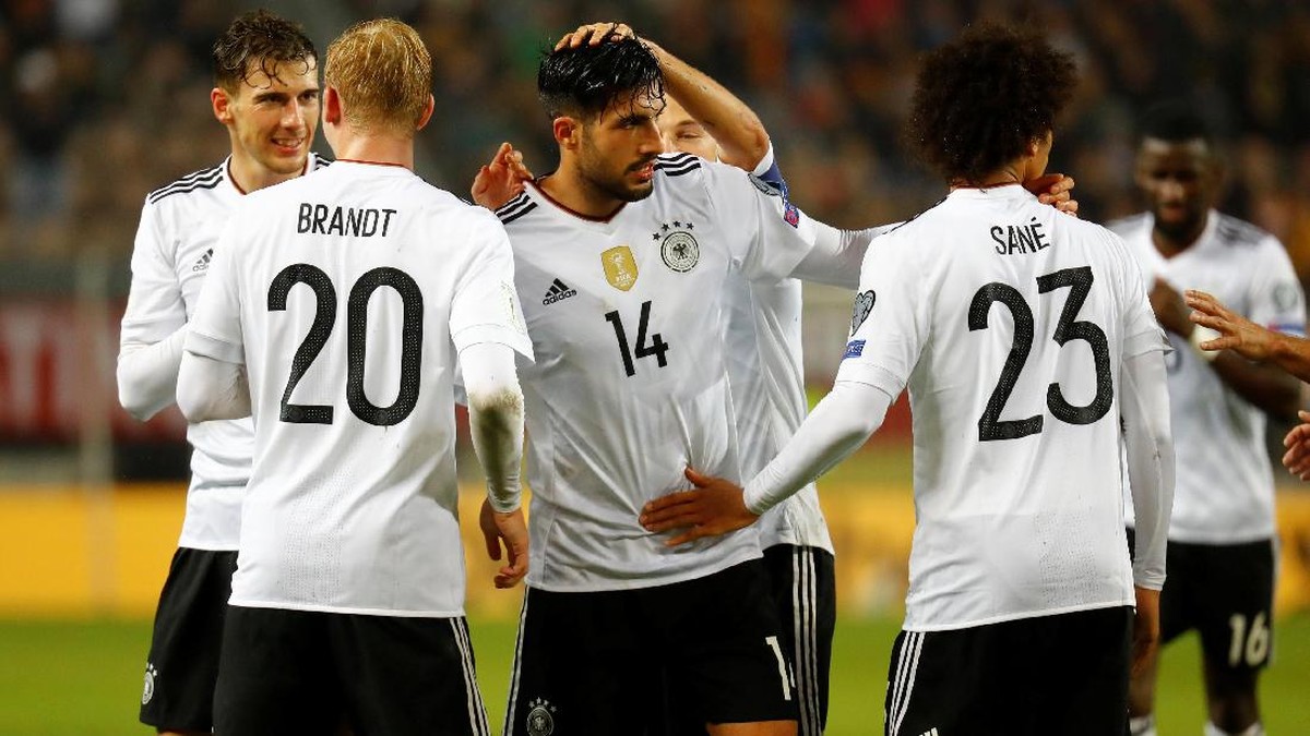 Timnas Jerman merayakan gol saat menang atas Skotlandia bulan lalu (Kai Pfaffenbach/Reuters)