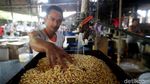 Harga Kedelai Lokal Terus Naik