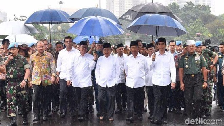 Sempat Datang ke Aksi 212, Apakah Jokowi Termasuk Alumni 212? Sempat Datang ke Aksi 212, Apakah Jokowi Termasuk Alumni 212?