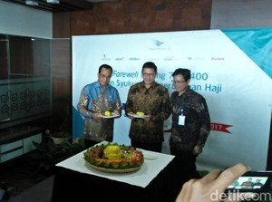 Musim Haji Selesai, Menhub-Menag-Dirut Garuda Potong Tumpeng
