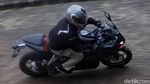 Ngebut dengan CBR250RR di Jalanan Jakarta