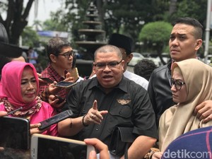 Razman akan Ajukan Praperadilan Jika Lyra Virna Jadi Tersangka