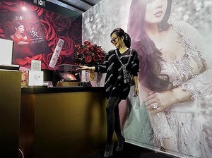 Menagih Janji Syahrini, Polemik Pelat Nomor BMW i8 Raffi Ahmad