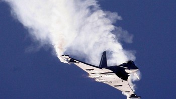 Jet tempur ini memiliki mesin ganda, sayap canard-delta, dan dapat digunakan untuk berbagai fungsi. Foto: Getty Images