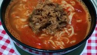  Kalau @bsc_djasmin meracik ramyun instan. Tinggal tambah tomat dan daging cincang supaya lebih mantap. Pedas-pedas gurih. Mau coba?Foto: Istimewa