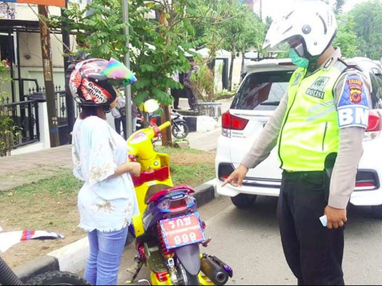 Jadi Tren, Pelat Motor Thailand Banyak Dijual di Situs Online Jadi Tren, Pelat Motor Thailand Banyak Dijual di Situs Online