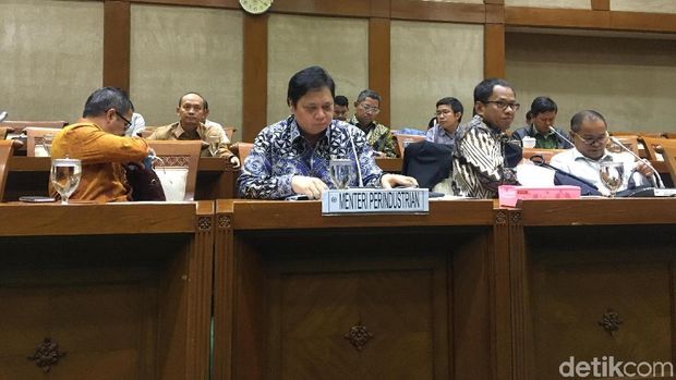 Sri Mulyani ke Amerika, Menperin Gantikan Rapat di DPR