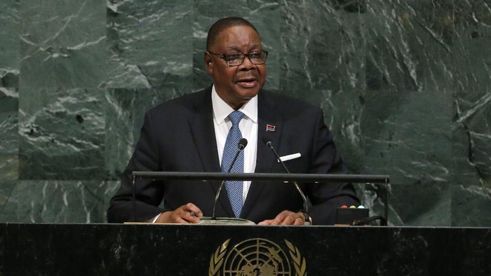 Malawi President Arthur Peter Mutharika addresses the 72nd United Nations General Assembly at U.N. headquarters in New York, U.S., September 20, 2017. REUTERS/Lucas Jackson