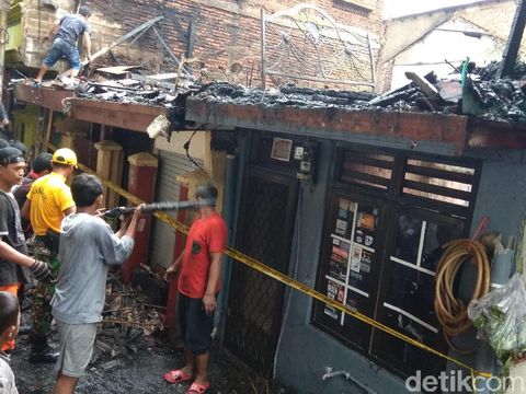  Kebakaran di Jl Padamulya, Angke, Tambora, Jakarta Barat
