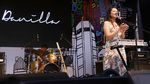Senyum Manis Danilla di Atas Panggung