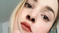 Ide seseorang kini dengan mudah bisa disampaikan dan menjadi bahan tiruan banyak orang di seluruh dunia melalui media sosial. Termasuk tren ekstensi bulu hidung, atau rambut hidung, yang terlihat menggelikan, namun bikin penasaran.  Foto: Instagram