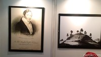Sir Thomas Stamford Raffles, ia menemukan Candi Borobudur pada tahun 1814. Sebagai penemu, pria Belanda ini dipampang di awal masuk pameran (Masaul/detikTravel)