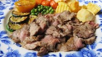 Yang juga sayang dilewatkan, Dutch Steak a la Belanda. Berupa steak tenderlon yang dipadukan dengan sedikit kuah kaldu gurih dengan tingkat kematangan yang Anda inginkan.  Foto: dok. detikFood
