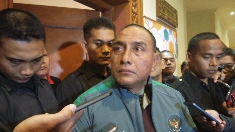 Viral Video Hampiri Suporter PSMS, Edy Rahmayadi: Masak Saya Tampar? Viral Video Hampiri Suporter PSMS, Edy Rahmayadi: Masak Saya Tampar?