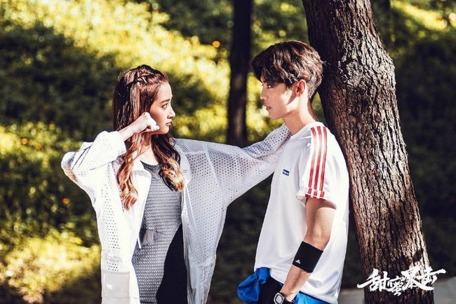 Luhan dan Xiao Tong diduga cinlok setelah syuting 40 episode bersama dalam sebuah drama bertajuk Sweet Combat yang belum tayang di televisi. Foto: Instagram