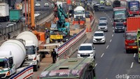 Jalan tol sepanjang kurang lebih 38 km dikelola oleh kelompok usaha Jasa Marga, PT Jasamarga Jalan layang Cikampek (JJC).