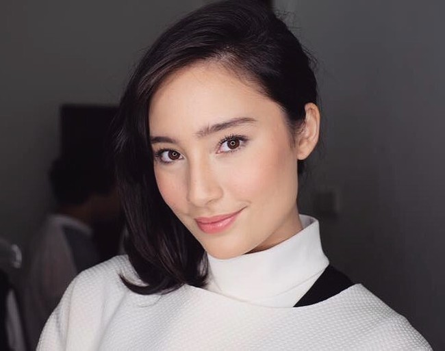 Tatjana Sapira salah satu artis yang juga dikenal punya alis yang terbentuk sempurna. Foto: Instagram