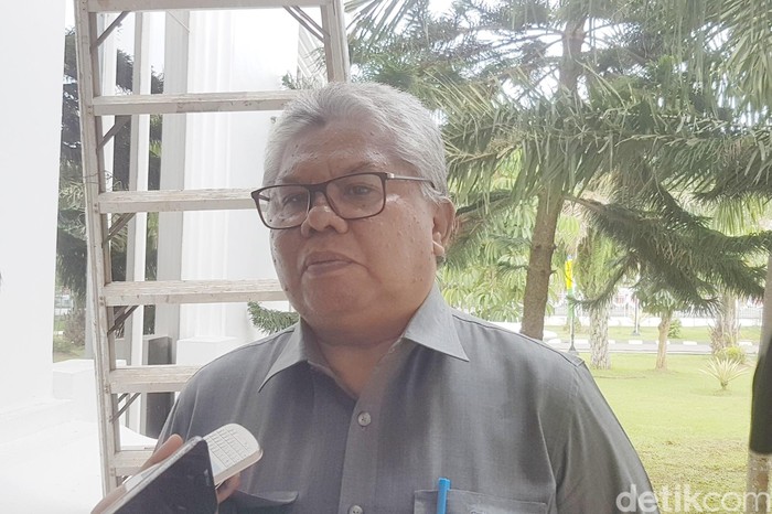 Kepala Bappeda Banten Hudaya Latuconsina
