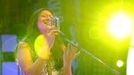 Senyum Manis Danilla di Atas Panggung