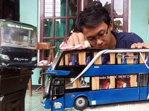 Stefanus Martin, Lulusan SMK yang Piawai Buat Miniatur Bus