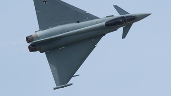 Eurofighter adalah jet tempur yang dikembangkan mulai tahun 1983 melalui program Future European Fighter Aircraft. Foto: Getty Images