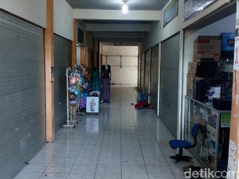 Pasar Kliwon mati suri/