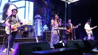 Danilla menjadi salah satu headliner di Synchronize Fest 2017. Foto: Hanif Hawari