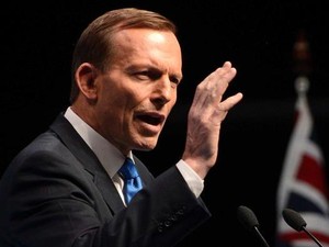 Tony Abbott Samakan Aksi Perubahan Iklim dengan Sesembahan Gunung Berapi