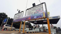 Sosialisasi penerapan transaksi elektronik pembayaran tol dilaksanakan dalam beberapa tahun.
