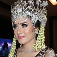 Menikah Banyak Pengantin Indonesia Ingin Tampil Seperti Barbie
