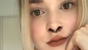 Lucu atau Menjijikkan? Potret Para Wanita yang Pamer Bulu Hidung