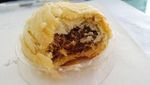 Unik! Kue Bulan Ini Diberi Isian Mie Instan hingga Kaki Katak