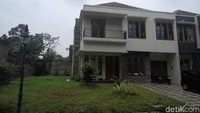 Rumah itu berdiri di atas tanah seluas 441 meter persegi (Foto: Faiq Hidayat/detikcom)