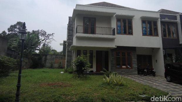  Rumah Luthfi Hasan Ishaaq