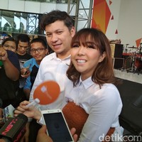 Sepertinya tidak akan ada lagi momen keduanya berbusana kembar menyusul gugatan cerai Gisel. Iya benar, nomor perkara 908 atas nama Gisella Anastasia dan tergugatnya Gading Marten, kata salah seorang sumber dari pusat informasi Pengadilan Negeri Jakarta Selatan saat dikonfirmasi detikhot. (Foto: Hanif/detikHOT)