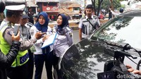 Razia dilakukan oleh aparat kepolisian bersama Dishub Jabar dan Kota Bandung.