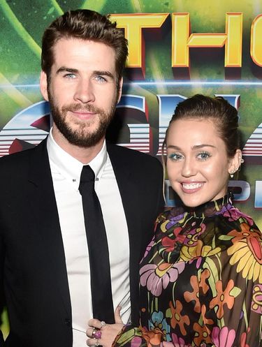 Liam Hemsworth bersama tunangannya, Miley Cyrus.
