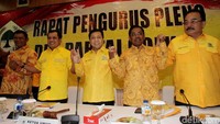 Rapat tersebut digelar di Kantor DPP Partai Golkar, Jalan Anggrek Neli, Palmerah, Jakarta Barat, Rabu (11/10/2017).