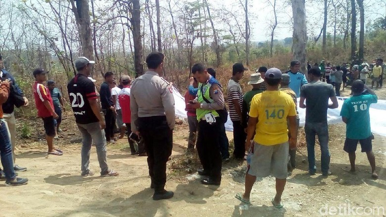 Pembangunan Pengolahan Limbah B3 Pemprov Jatim Ditolak Warga Pembangunan Pengolahan Limbah B3 Pemprov Jatim Ditolak Warga