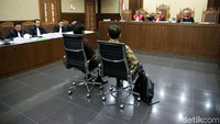 Mantan Irjen Kementerian Desa, Pembangunan Daerah Tertinggal dan Transmigrasi Sugito dituntut 2 tahun penjara dan denda Rp 250 juta serta subsider 6 bulan. Sementara mantan Kepala Bagian Tata Usaha dan Keuangan Inspektorat Kemendes, Jarot Budi Prabowo dituntut 2 tahun penjara dan denda Rp 200 juta serta subsider 6 bulan.