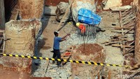 Seperti ada empat alat borepile yang sudah mulai beroperasi di jalur Transyogi dan jalur alternatif Cibubur untuk memasang fondasi.