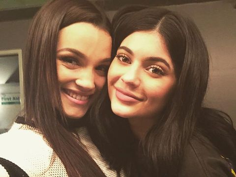 Sepupu Kendall Ini Jenner Nggak Kalah Cantik dan Seksi Darinya
