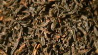 Teh hitam Keemun ini dari propinsi Ahui. Punya aroma smoky yang enak juga jejak rasa cokelat. Karakter istimewa teh ini didpat karena proses oksidasi.Foto: Istimewa